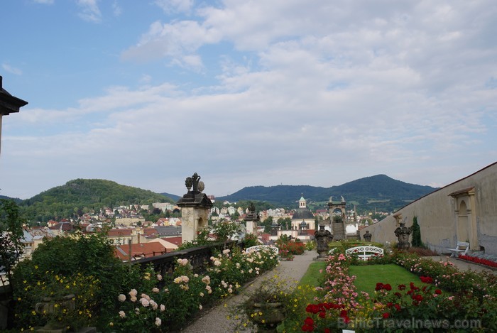 Barokālā Dečina ar rožu dārziem. Remiro Travel piedāvā braucienus 2013. gada jūlijā un augustā uz Saksijas un Bohēmijas Šveici. Foto: www.remirotravel.lv 