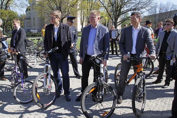 Mērs norādīja, ka šovasar pilsētas centrā plānots ierīkot pirmās velojoslas 