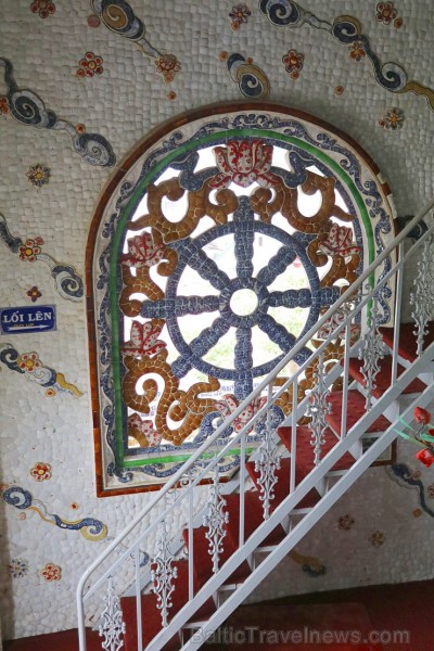 Travelnews.lv iepazīst vjetnamiesu budistu templi Linh-Phuoc-Pagode Dakotā. Atbalsta: 365 brīvdienas un Turkish Airlines Travelnews.lv iepazīst vjetnamiesu budistu templi Linh-Phuoc-Pagode Dakotā. Atbalsta: 365 brīvdienas un Turkish Airlines