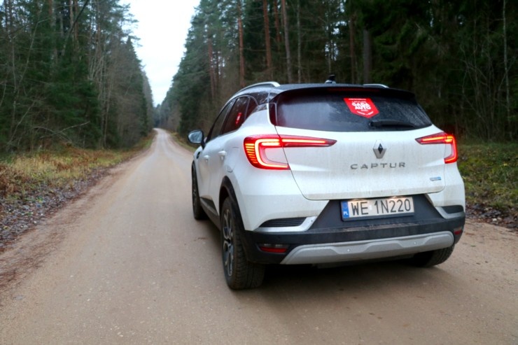 Travelnews.lv ar jauno «Renault Captur intens e-tech 160 plug-in hybrid» apceļo Latviju 294975