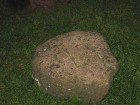 Akmeņi ar senajām latviešu rakstu zīmēm ir apskatāmi Cēsu pils parkā 14