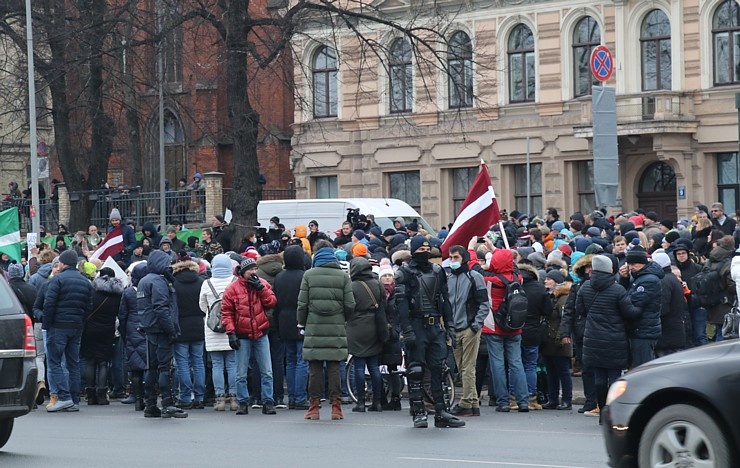 Rīgā norisinājās vairāki protesti pret ierobežojumiem 295460