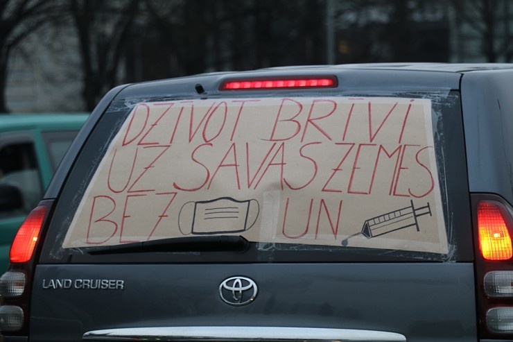 Rīgā norisinājās vairāki protesti pret ierobežojumiem 295477