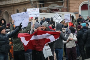Rīgā norisinājās vairāki protesti pret ierobežojumiem 6