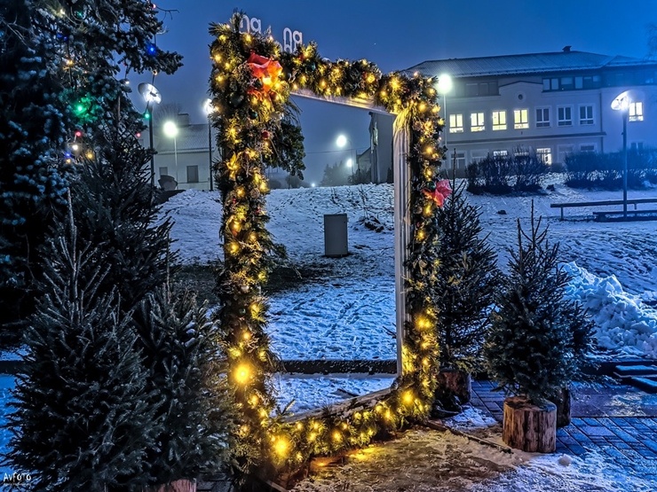 Spoža un koša - aizbrauc uz Madonu, kamēr vēl svētki. Foto: Agris Veckalniņš, Māris Sirmais 295988