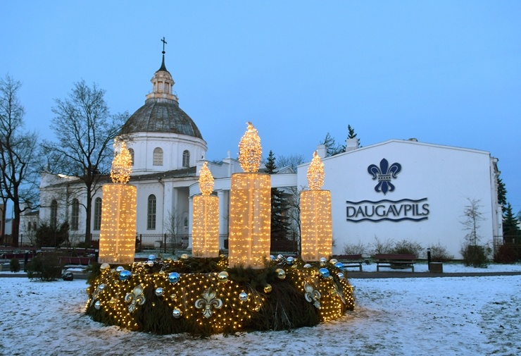 Latgales pilsēta Daugavpils gaida Jauno gadu. Foto: Andrejs Jemeļjanovs 296178