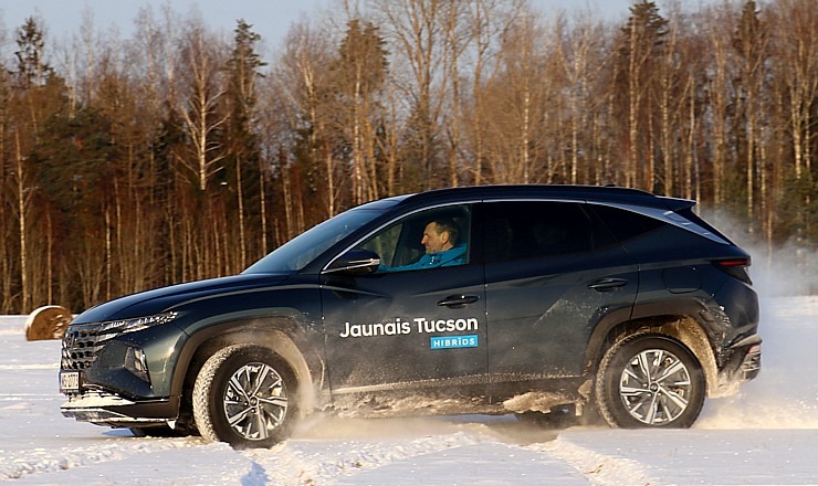 Travelnews.lv apceļo Vidzemi ar jauno «Hyundai Tuscon 1,6 T-GDI hybrid 4WD» 296848