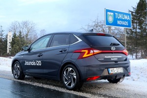 Travelnews.lv apceļo Kurzemi un Latgali ar jauno «Hyundai i20 1.0 T-GDI 48V» 2