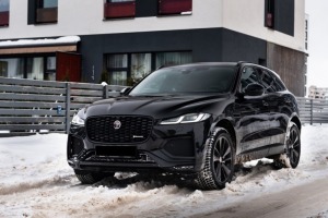 Latvijā ieradies jaunais Jaguar F-Pace modelis