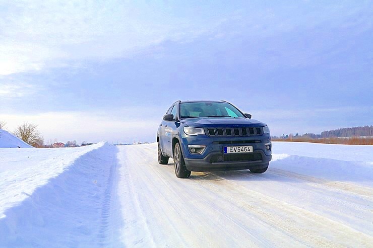 Travelnews.lv apceļo Latviju ar jauno «Jeep Compass 4xe» no oficiālā pārstāvja «Autobrava» 297896