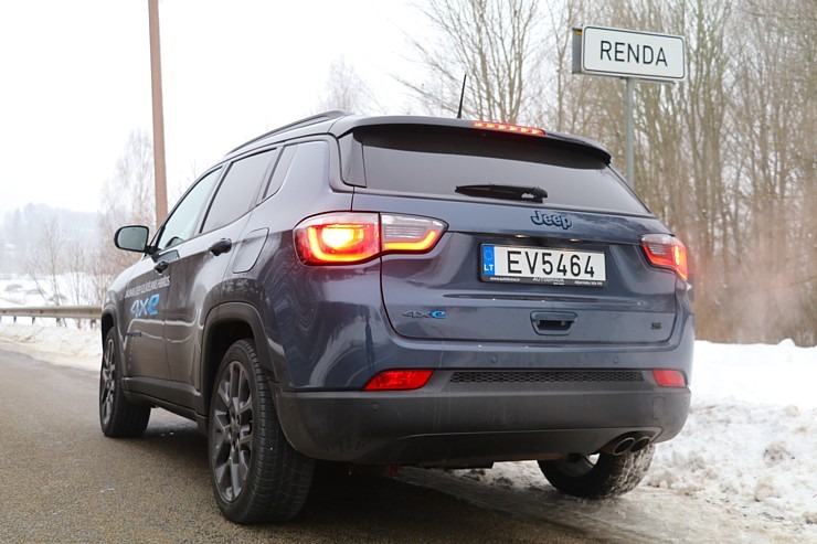 Travelnews.lv apceļo Latviju ar jauno «Jeep Compass 4xe» no oficiālā pārstāvja «Autobrava» 297905