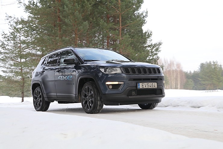 Travelnews.lv apceļo Latviju ar jauno «Jeep Compass 4xe» no oficiālā pārstāvja «Autobrava» 297898