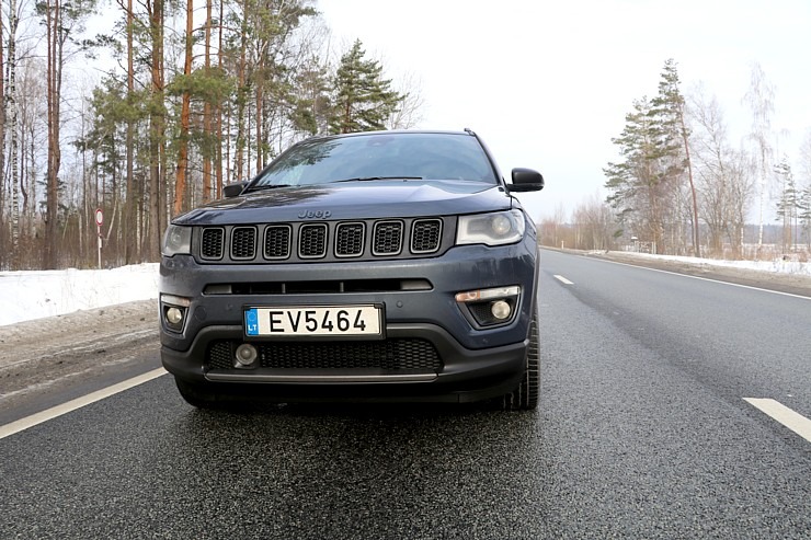 Travelnews.lv apceļo Latviju ar jauno «Jeep Compass 4xe» no oficiālā pārstāvja «Autobrava» 297899