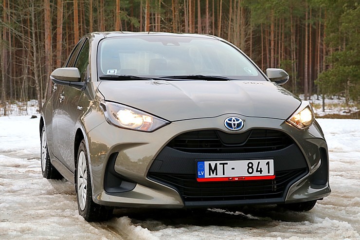 Travelnews.lv sadarbībā ar auto nomu «Sixt Latvija» apceļo Pierīgu ar jauno «Toyota Yaris Hybrid» 298008