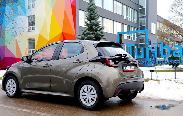 Travelnews.lv sadarbībā ar auto nomu «Sixt Latvija» apceļo Pierīgu ar jauno «Toyota Yaris Hybrid» 298011