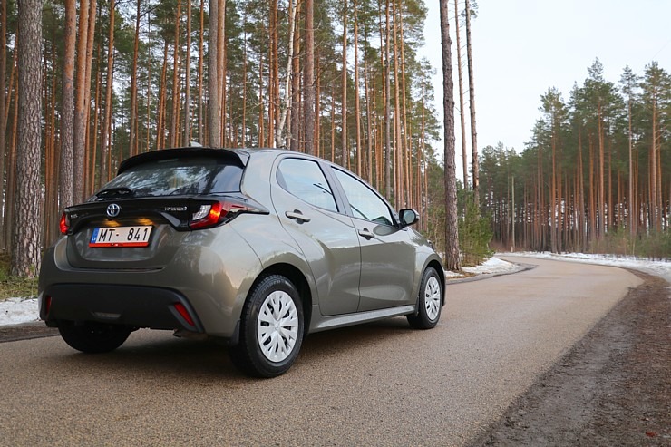 Travelnews.lv sadarbībā ar auto nomu «Sixt Latvija» apceļo Pierīgu ar jauno «Toyota Yaris Hybrid» 297997