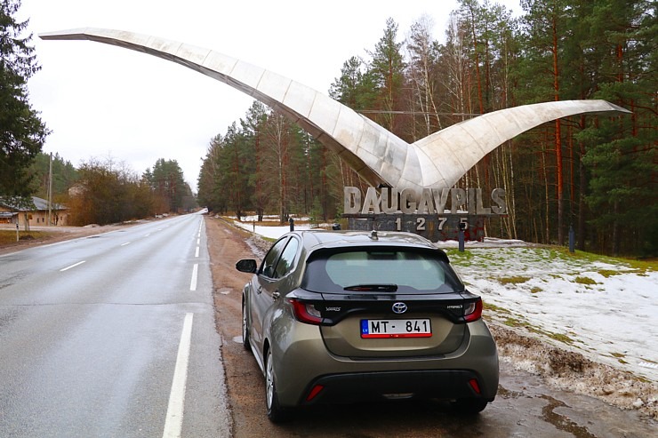 Travelnews.lv sadarbībā ar auto nomu «Sixt Latvija» apceļo Latviju ar jauno «Toyota Yaris Hybrid» 298118