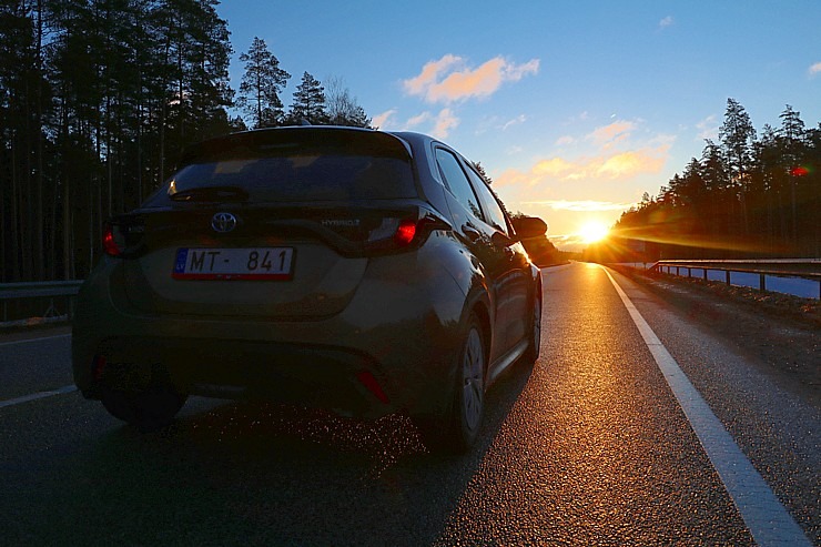 Travelnews.lv sadarbībā ar auto nomu «Sixt Latvija» apceļo Latviju ar jauno «Toyota Yaris Hybrid» 298110