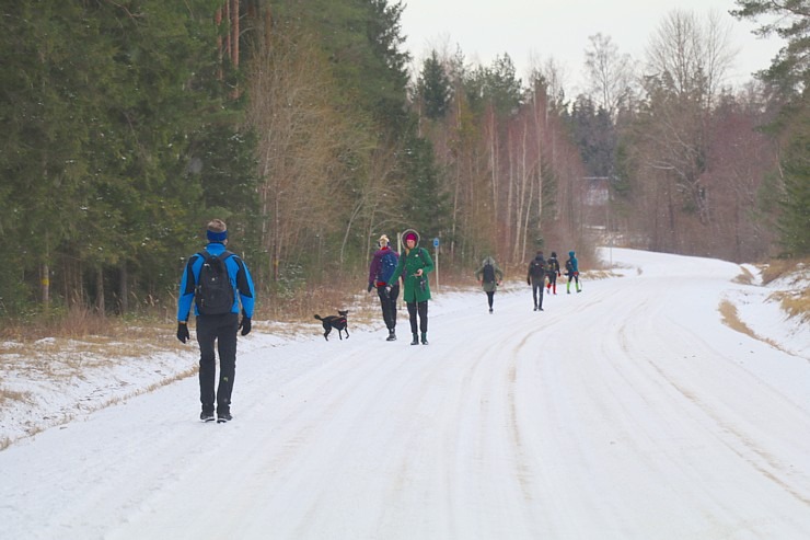 Travelnews.lv dodas 37 km pārgājienā Dundagas apkārtnē 3.daļa 298278