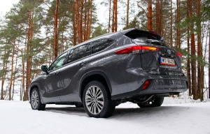 «Sixt Latvija» saņem jaunas «Amserv Motors» automašīnas «Toyota Highlander 2.5 Hybrid AWD Executive» 8