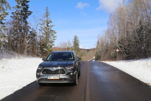 Sadarbībā ar auto nomu «Sixt Latvija» izbaudam ceļojumu ar «Toyota Highlander 2.5 Hybrid AWD Executive» 10