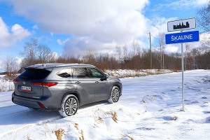 Sadarbībā ar auto nomu «Sixt Latvija» izbaudam ceļojumu ar «Toyota Highlander 2.5 Hybrid AWD Executive» 14
