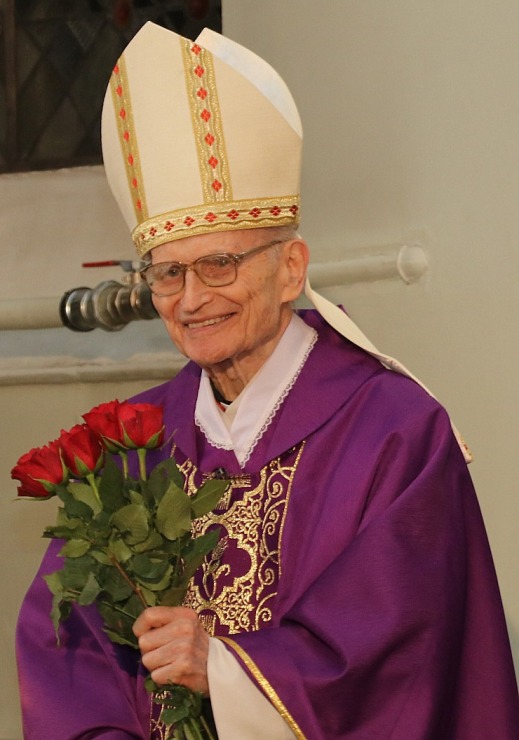 Kardināls Jānis Pujāts ar Svēto Misi Sāpju Dievmātes baznīcā atzīmē 70 darba gadu jubileju 298805