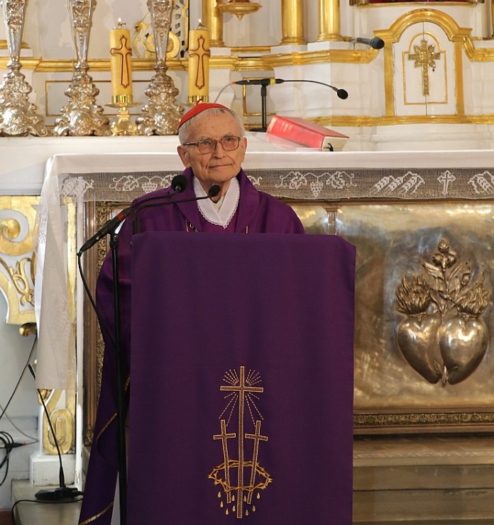 Kardināls Jānis Pujāts ar Svēto Misi Sāpju Dievmātes baznīcā atzīmē 70 darba gadu jubileju 298784