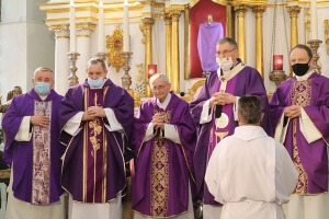 Kardināls Jānis Pujāts ar Svēto Misi Sāpju Dievmātes baznīcā atzīmē 70 darba gadu jubileju 10