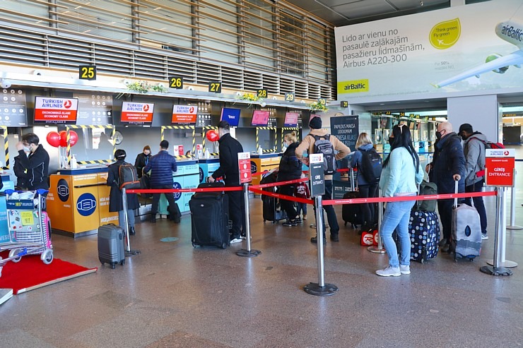 Pēc 375 dienu prombūtnes lidsabiedrības «Turkish Airlines» lidmašīna ir atkal Rīgas lidostā 299131