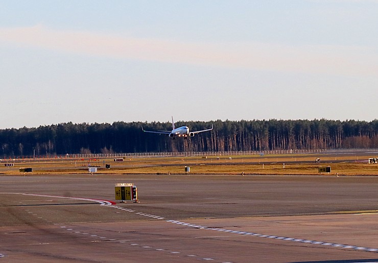 Pēc 375 dienu prombūtnes lidsabiedrības «Turkish Airlines» lidmašīna ir atkal Rīgas lidostā 299140