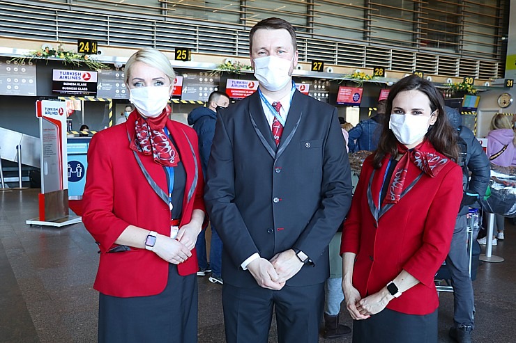 Pēc 375 dienu prombūtnes lidsabiedrības «Turkish Airlines» lidmašīna ir atkal Rīgas lidostā 299136