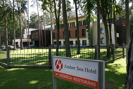 Viesnīca Amber Sea Hotel atrodas Jūrmalā, Dzintaru prospektā 68 16080