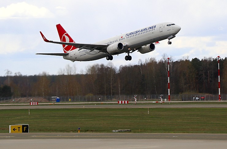 Pēc 539 dienām tūroperators «Tez Tour Latvija» atsāk čarterlidojumus uz Antalju ar «Turkish Airlines» 300301