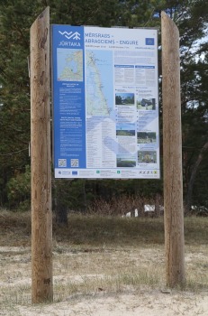 Travelnews.lv 20 km pārgājienā iepazīst Rīgas jūras līča krastu Engures pusē 33