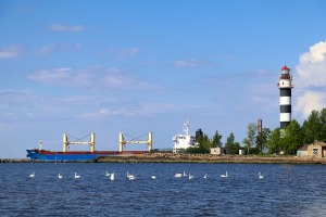 Travelnews.lv apmeklē Rietumu molu, Daugavgrīvas bāku un piedzīvo reņģu ķeršanu 34