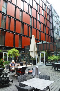 Travelnews.lv izbauda viesnīcas restorāna «CUT» vasaras terases ēdienkartes piedāvājumu 6