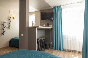 Jūrmalā viesi tiek laipni aicināti palikt jaunās un renovētās istabiņās viesnīcā «kurshi hotel&spa» 3