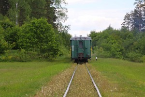 Travelnews.lv Stāmerienas dzelzceļa stacijā sagaida bānīti Gulbene-Alūksne 12