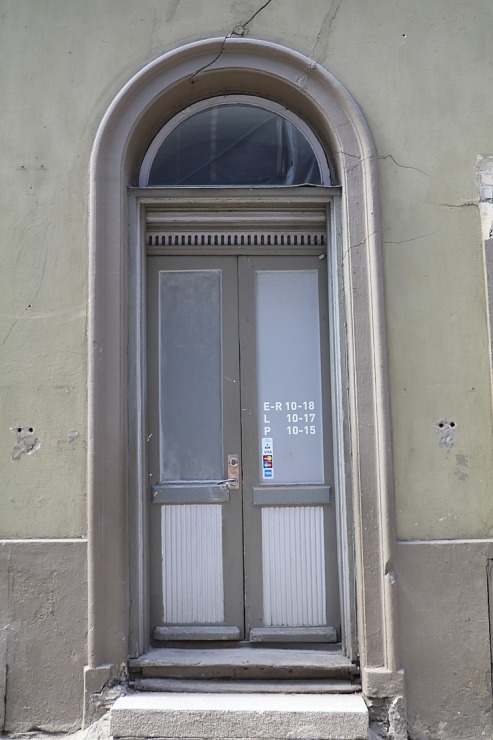Travelnews.lv apciemo Tallinu un izveido vairāk nekā 50 vecpilsētas durvju kolekciju 302578
