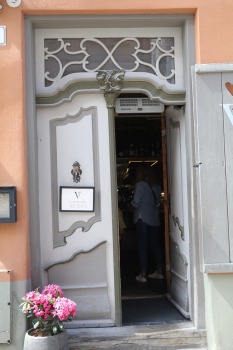 Travelnews.lv apciemo Tallinu un izveido vairāk nekā 50 vecpilsētas durvju kolekciju 17
