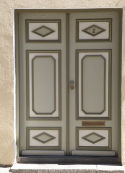 Travelnews.lv apciemo Tallinu un izveido vairāk nekā 50 vecpilsētas durvju kolekciju 29