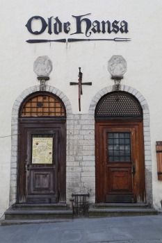 Travelnews.lv apciemo Tallinu un izveido vairāk nekā 50 vecpilsētas durvju kolekciju 33