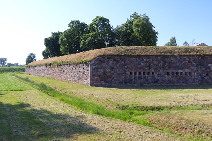 Travelnews.lv apmeklē Daugavpils cietoksni, kas ir pēdējais bastionu tipa cietoksnis pasaulē 303049