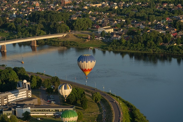 Gaisa balonu šovs Daugavpilī un Daugavpils no putna lidojuma 303234