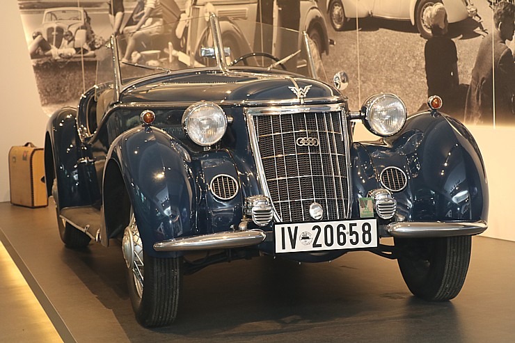 «Audi» zīmola faniem noteikti jāapmeklē muzejs «August Horch Museum Zwickau» Cvikavā 305265