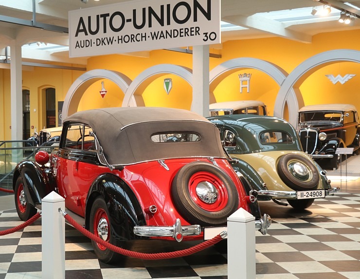«Audi» zīmola faniem noteikti jāapmeklē muzejs «August Horch Museum Zwickau» Cvikavā 305252