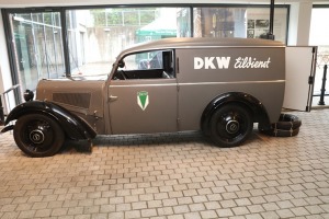 «Audi» zīmola faniem noteikti jāapmeklē muzejs «August Horch Museum Zwickau» Cvikavā 33