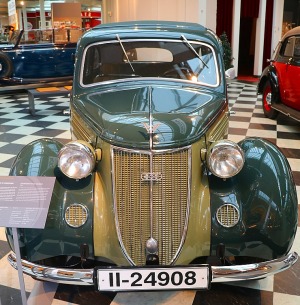 «Audi» zīmola faniem noteikti jāapmeklē muzejs «August Horch Museum Zwickau» Cvikavā 4