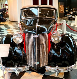 «Audi» zīmola faniem noteikti jāapmeklē muzejs «August Horch Museum Zwickau» Cvikavā 5